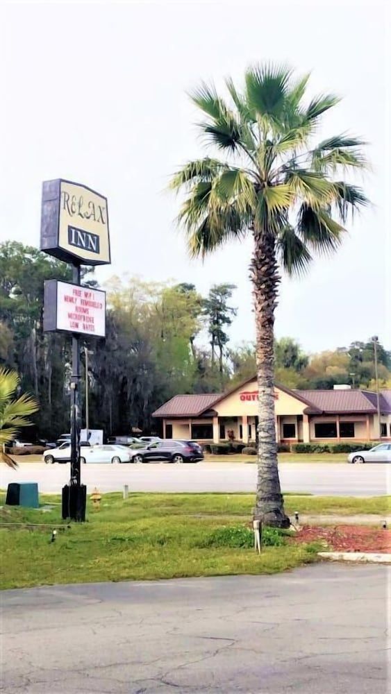 undefined Relax Inn 8