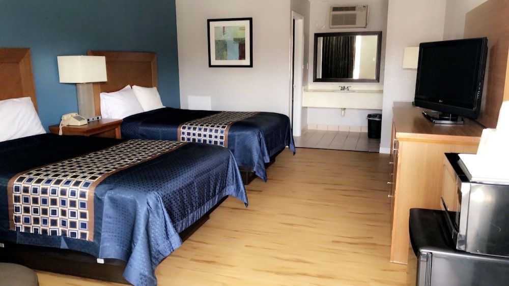 undefined Relax Inn 10