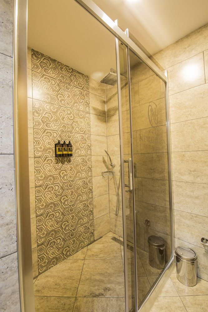 New Garden Hotel Standard Single Room, City View 12