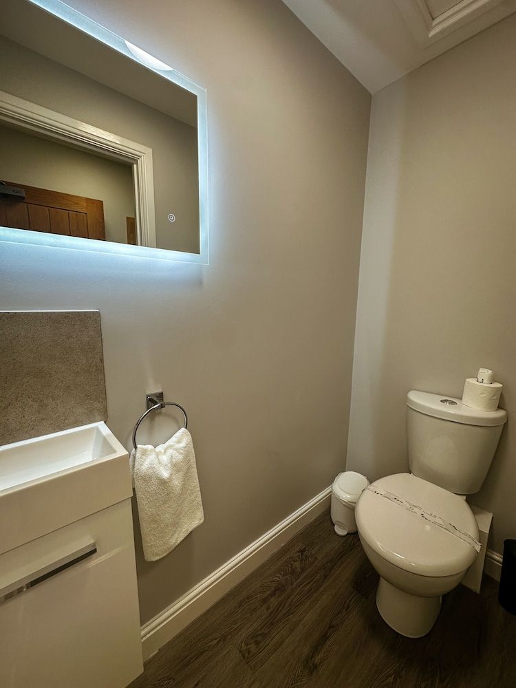 The Corbet Arms Standard Twin Room, Ensuite, River View 15