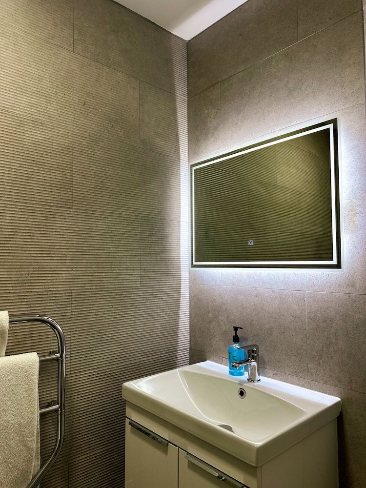 The Corbet Arms Standard Double Room, Ensuite 5