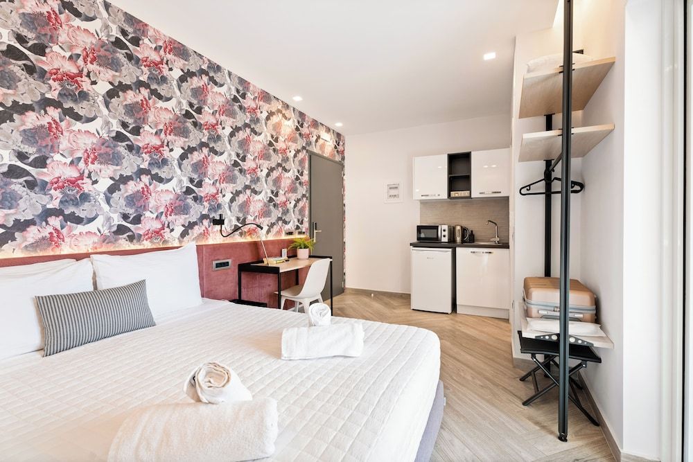 Deluxe Studio (Luxury Studio)