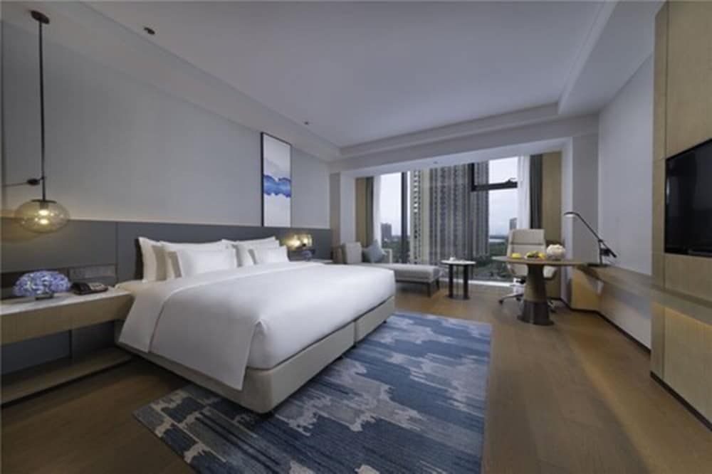 undefined New Century Hotel Zhenhai 10