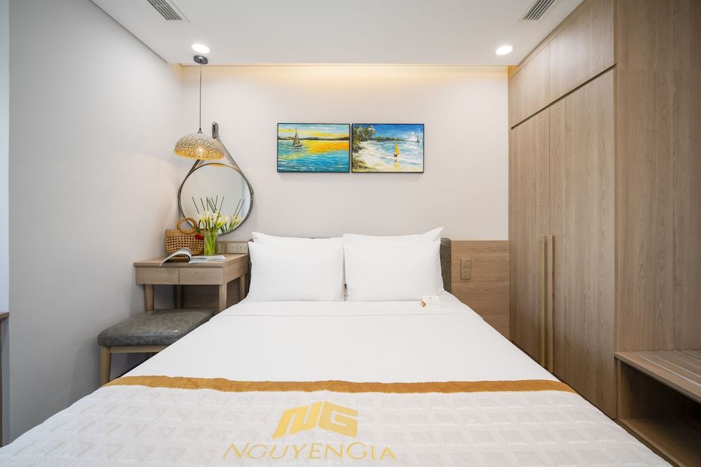 Nguyen Gia Superior Double City View