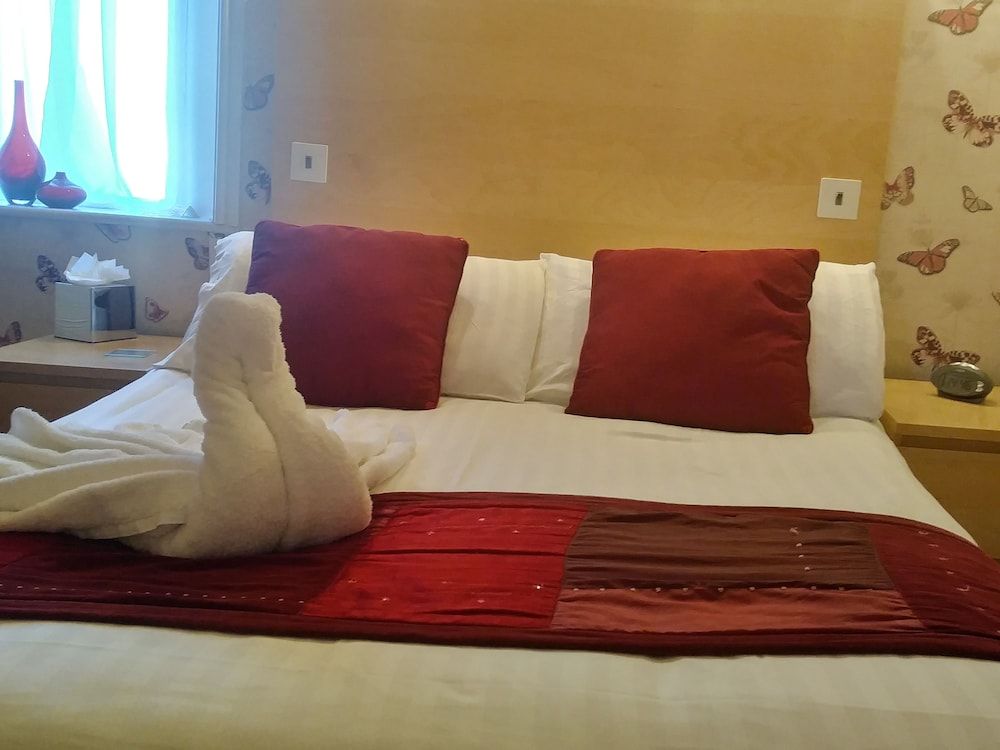 The Strathdon Standard Double Room 14