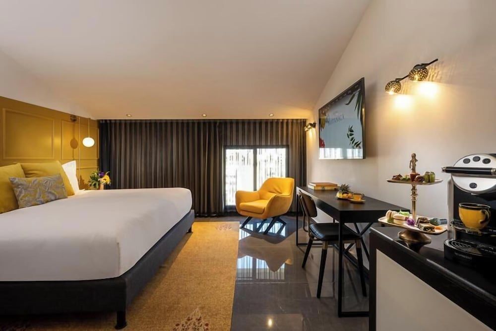 Hotel Botanica- Limited Edition By Fattal Templers