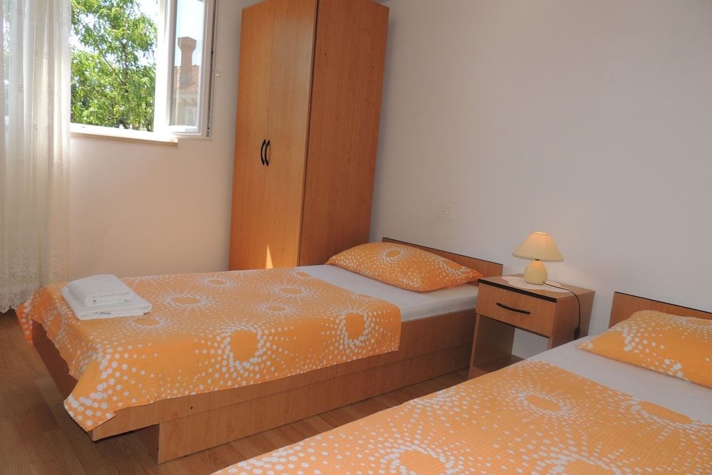 Apartments Travarevic Apartment, 2 Bedrooms, 2 Bathrooms 2