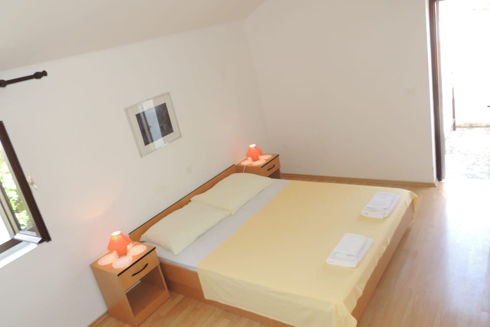Apartments Travarevic Apartment, 2 Bedrooms, 2 Bathrooms 3