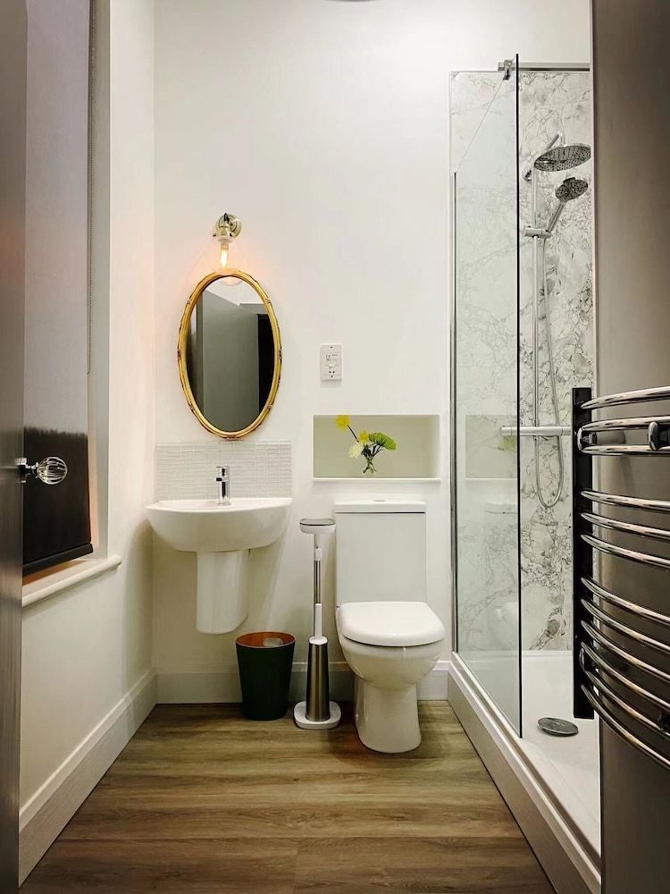 Chapter 1 Hotels Basic Double Room, Ensuite (Call Hotel) 2