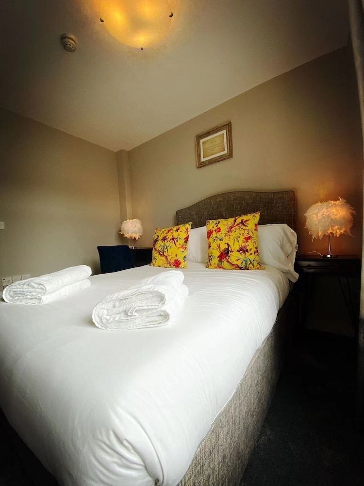 Chapter 1 Hotels Comfort Double Room, Ensuite, City View