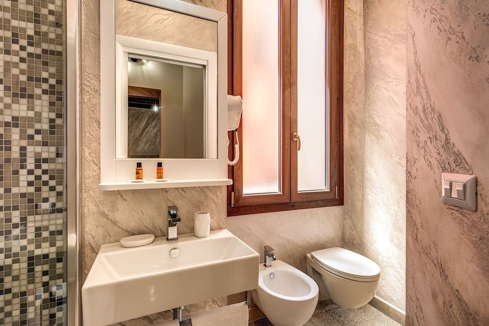 Colosseo Accomodation Room Guest House Economy Double Room, Non Smoking 6