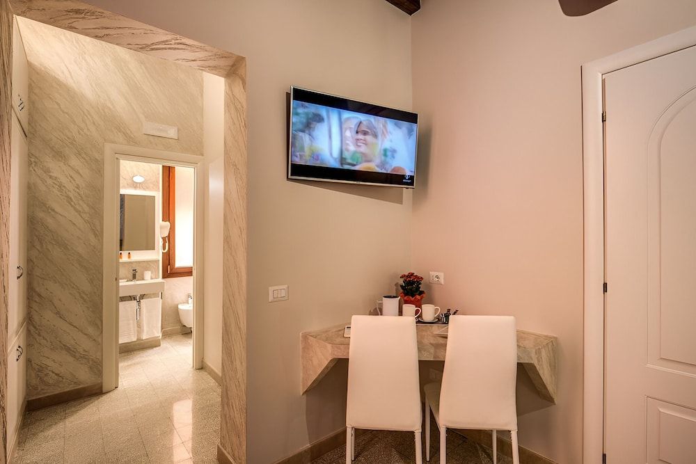 Colosseo Accomodation Room Guest House Economy Double Room, Non Smoking 11