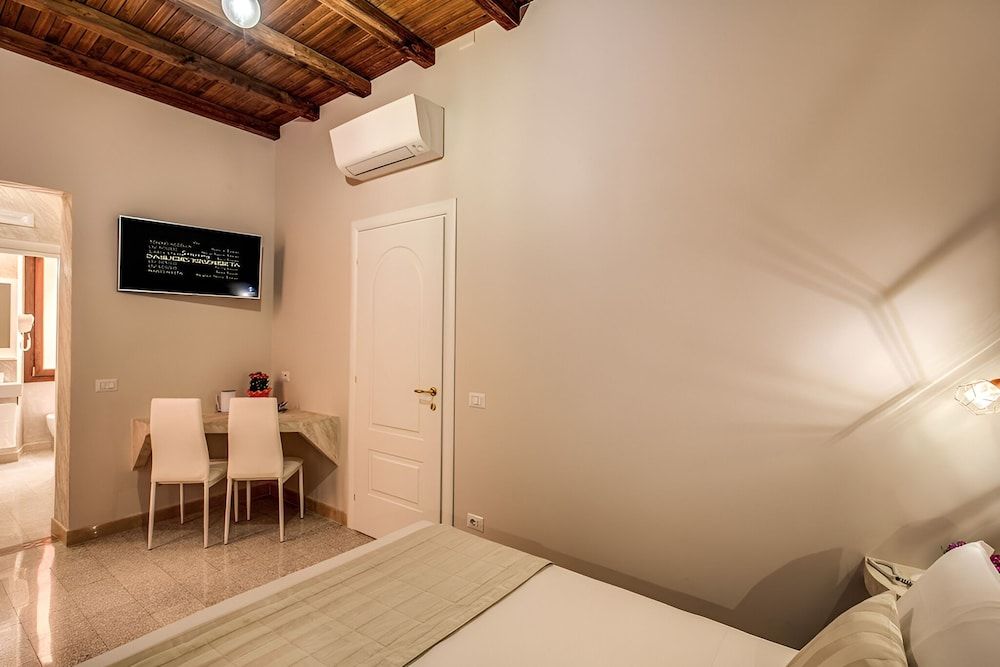 Colosseo Accomodation Room Guest House Economy Double Room, Non Smoking 10