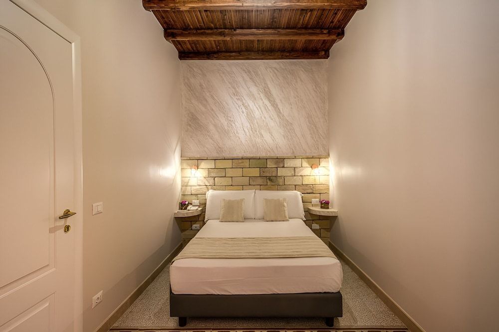 Colosseo Accomodation Room Guest House Economy Double Room, Non Smoking 3