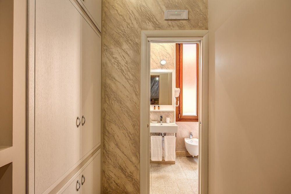 Colosseo Accomodation Room Guest House Economy Double Room, Non Smoking 5