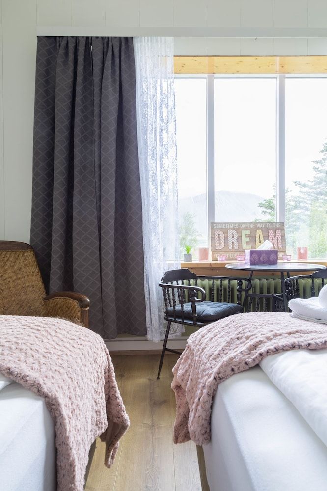 Private and peaceful one room apartments Apartment (Freyjubrunnur)