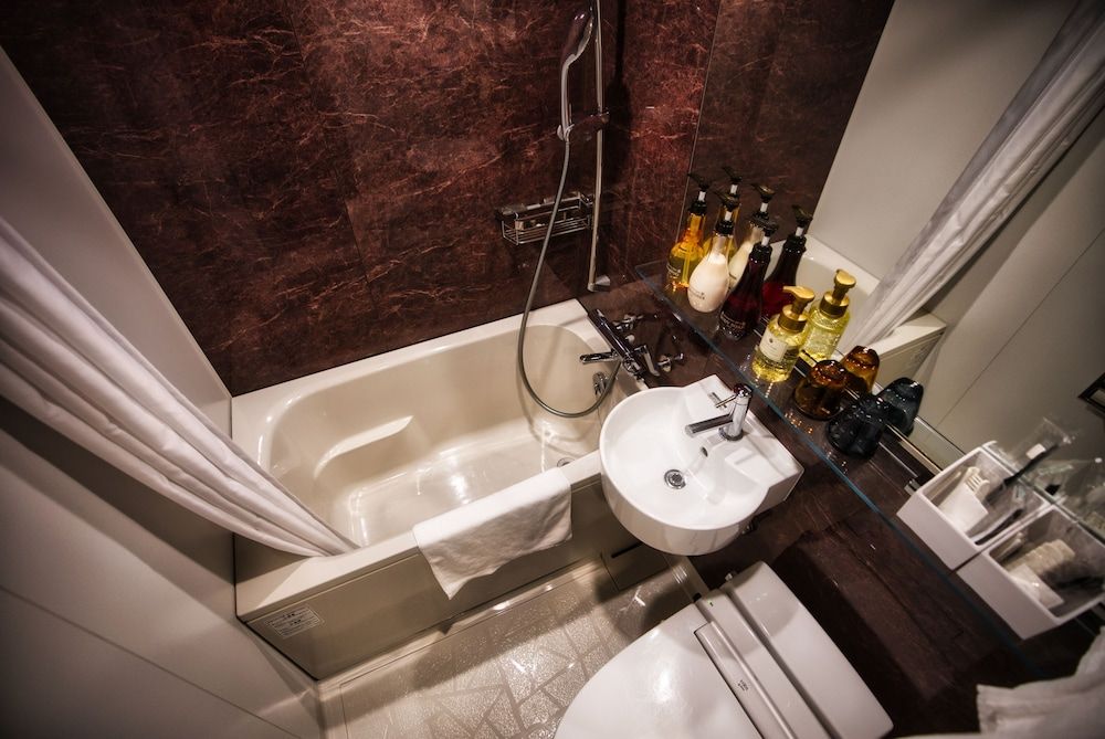 Hotel Vine Osaka Kitahama Double Room, Non Smoking 3