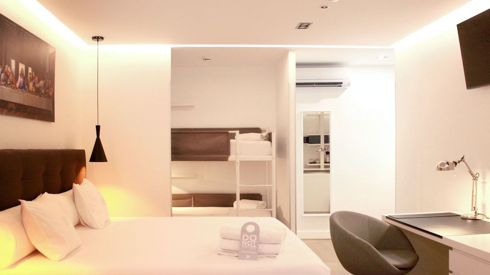 Woohoo Rooms Boutique Sol Family Suite 7