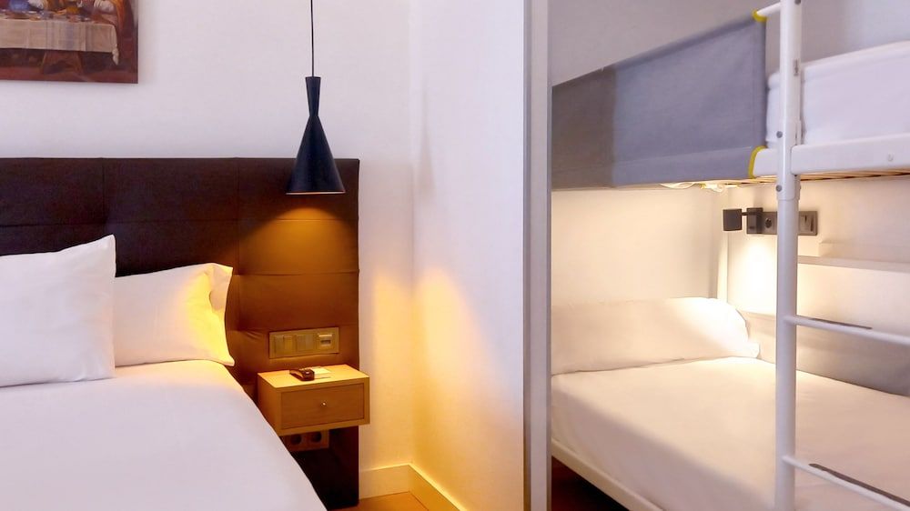 Woohoo Rooms Boutique Sol Family Suite 4