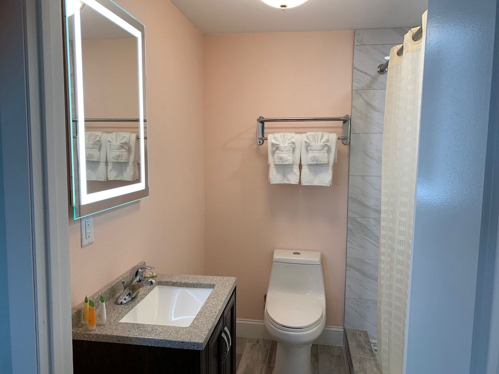 Atlantic Shores Motel Standard Room, 1 Queen Bed, Non Smoking 5