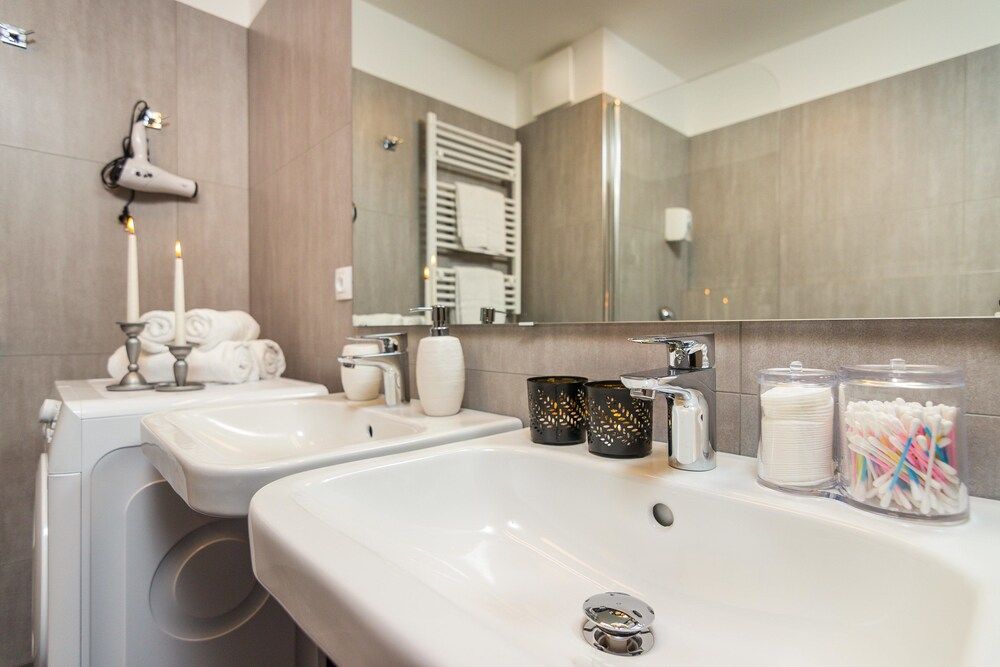 Prague Luxury APTs by Michal&Friends Deluxe Apartment 5