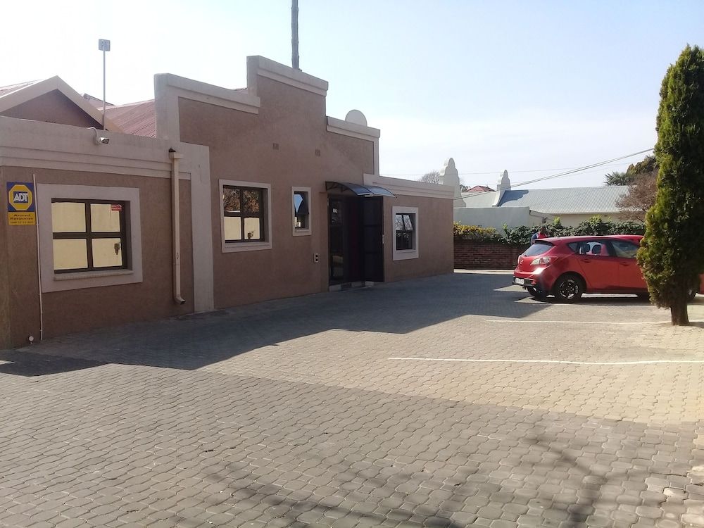 undefined Miraton Eastgate Suites 5