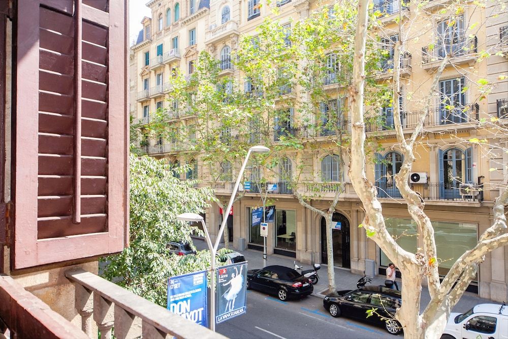 Casp Green House Standard Triple Room, City View 8