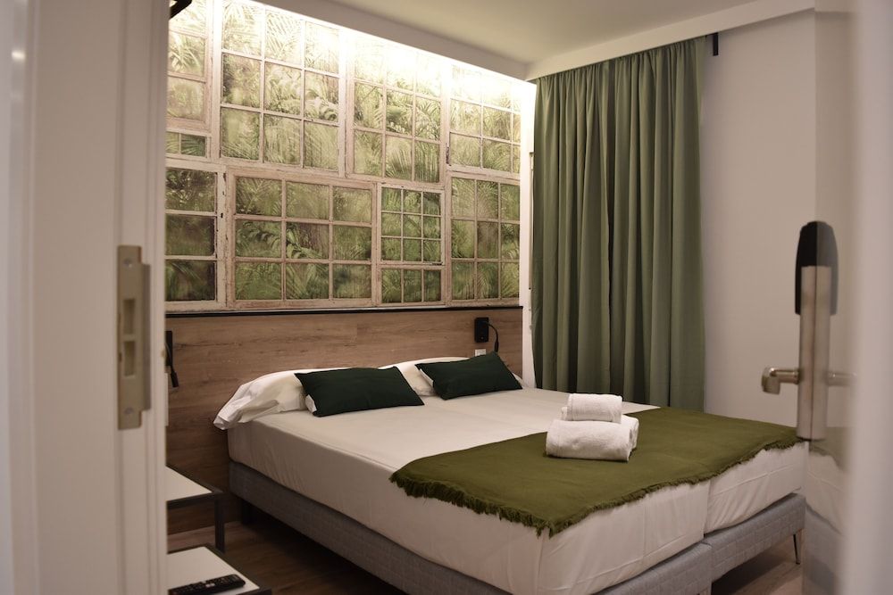 undefined Casp Green House 8