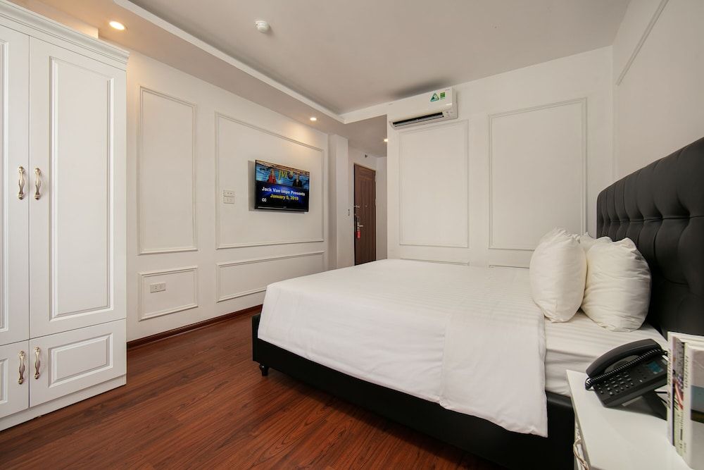 undefined Mia Hotel 10