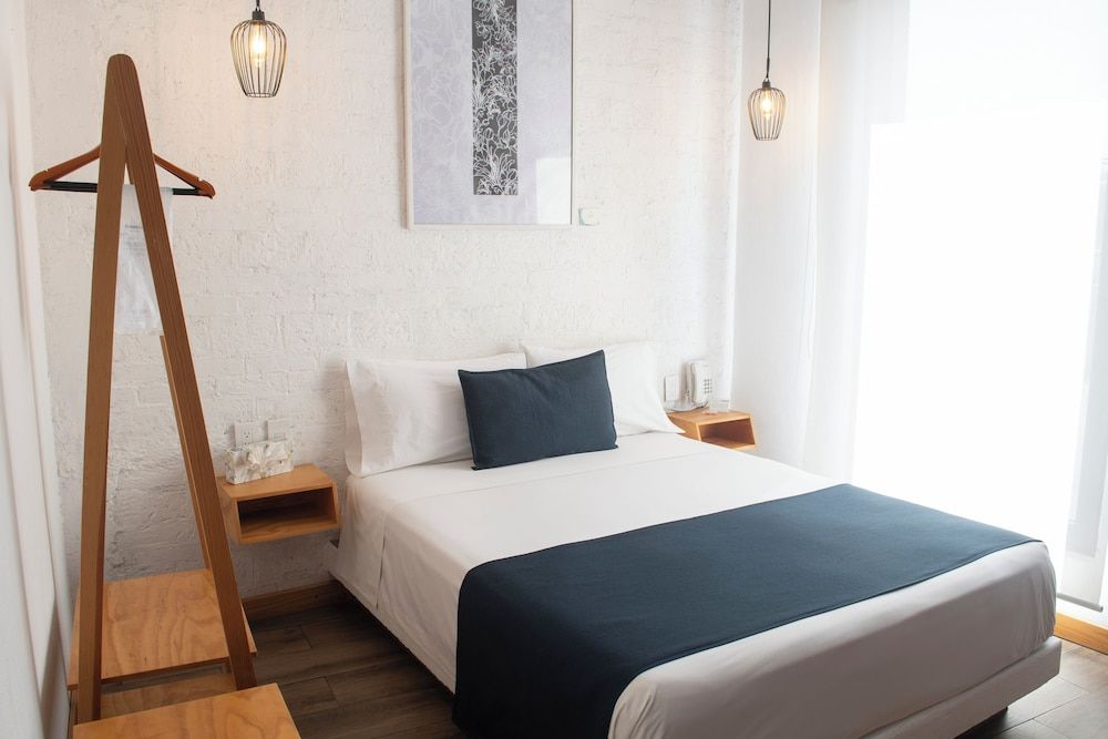 Romance City Hotel Standard Room 13