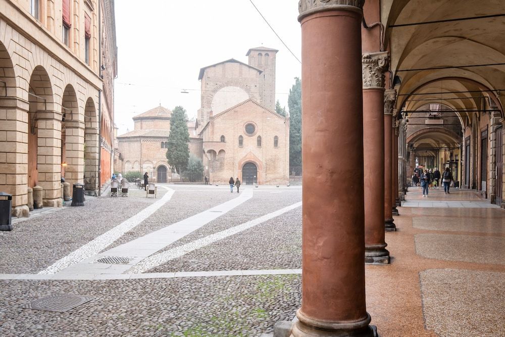 undefined Tra le Due Torri e Piazza Santo Stefano Apartment 3