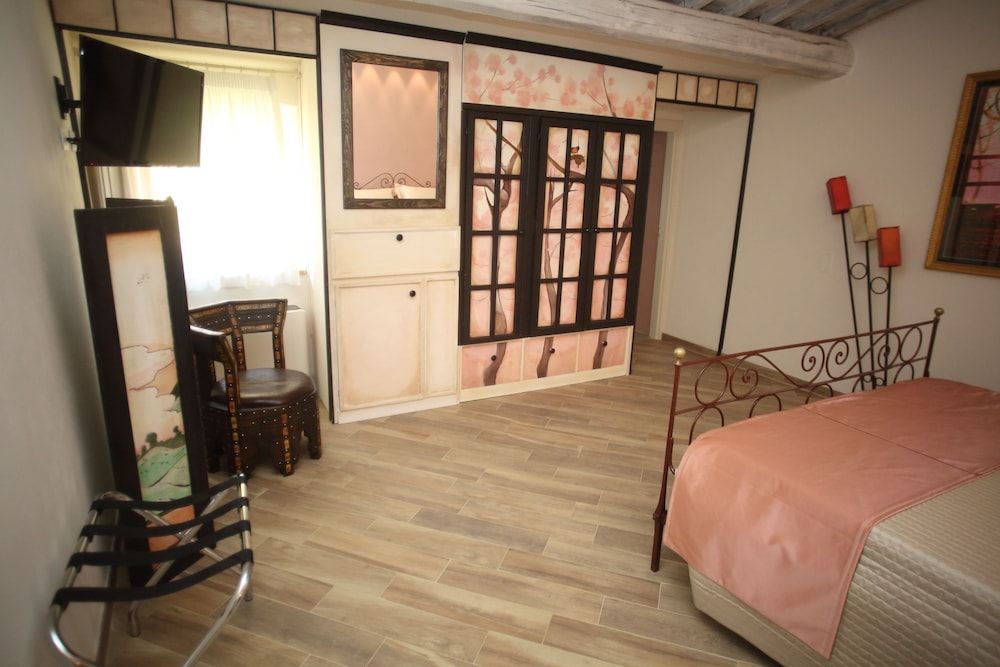 Residenza D'Epoca Villa Agnolaccio Deluxe Double or Twin Room 10