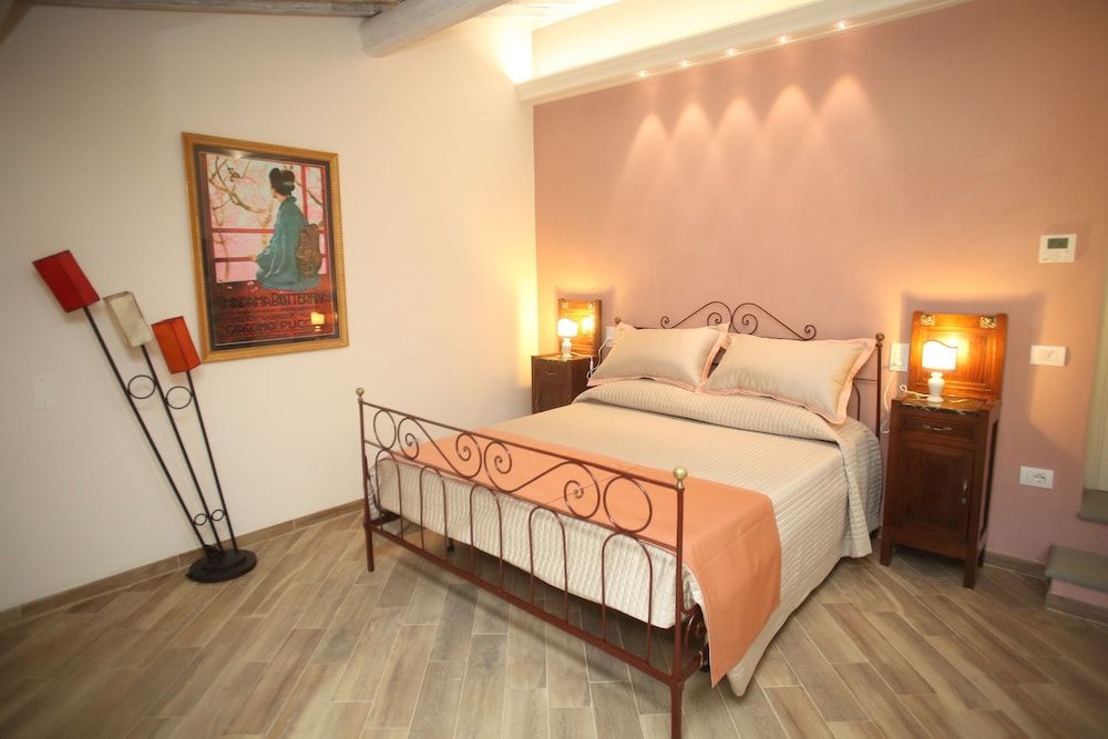 Residenza D'Epoca Villa Agnolaccio Deluxe Double or Twin Room 9