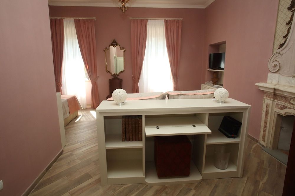 Residenza D'Epoca Villa Agnolaccio Deluxe Triple Room 5