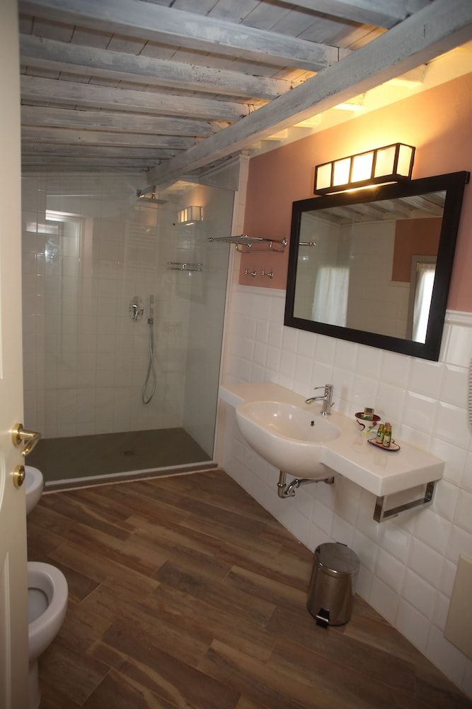 Residenza D'Epoca Villa Agnolaccio Deluxe Double or Twin Room 13