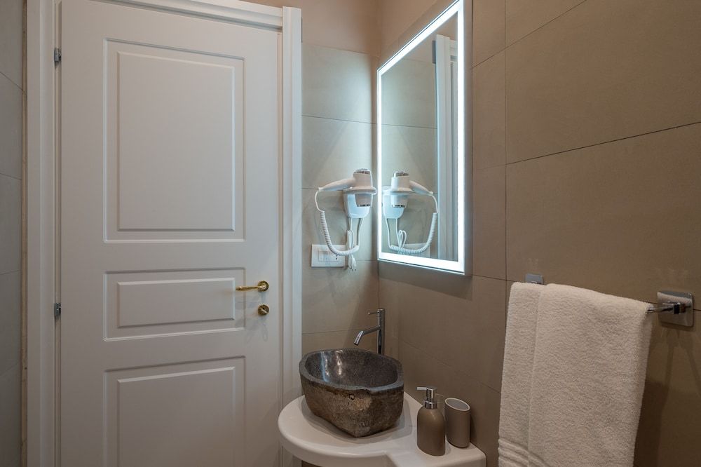 Bramble Luxury Suites Deluxe Triple Room, 1 Bedroom 6