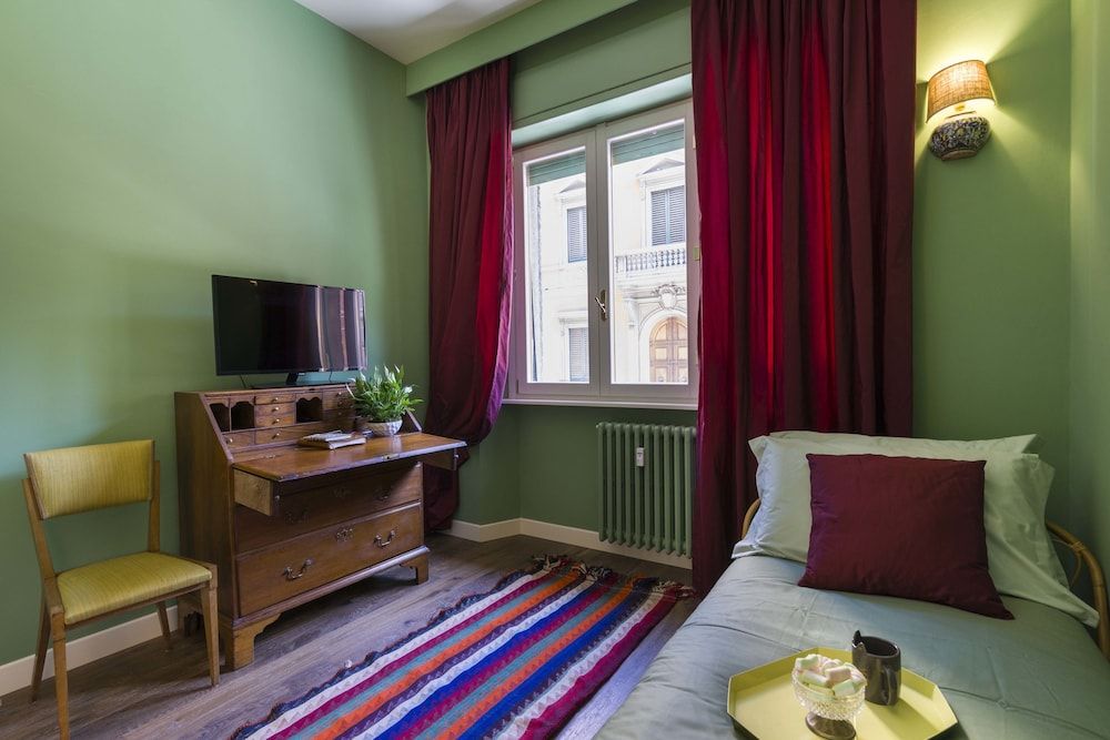 Frími Boutique Rooms B&B Comfort Triple Room, City View (Bohémienne) 7