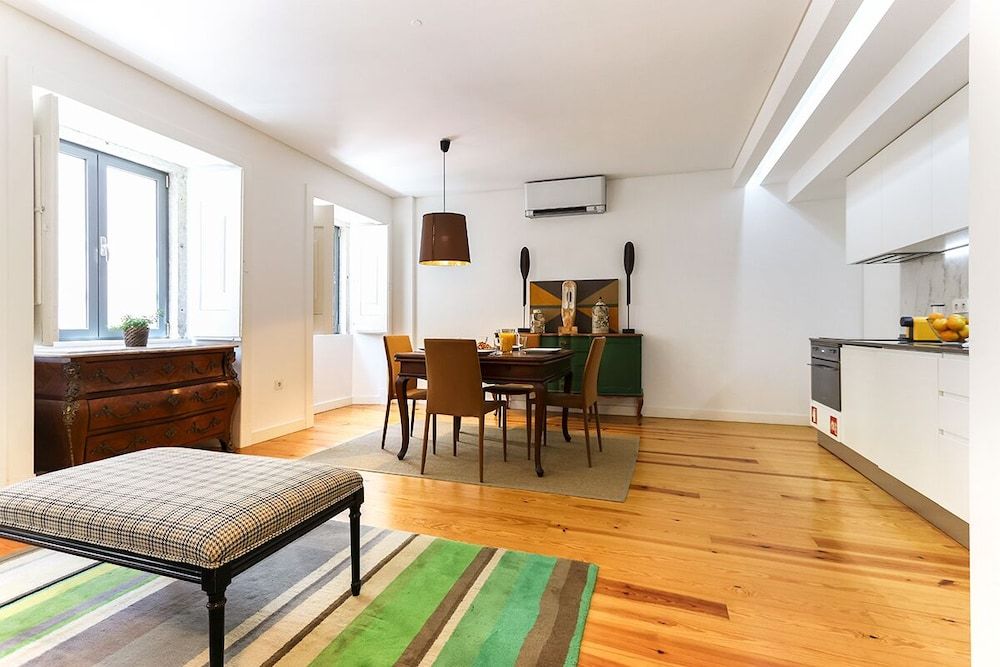 undefined JOIVY Splendid 1-bed Apt, moments from subway & Av. da Liberdade 9