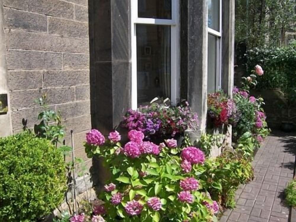 undefined Highfield Guest House