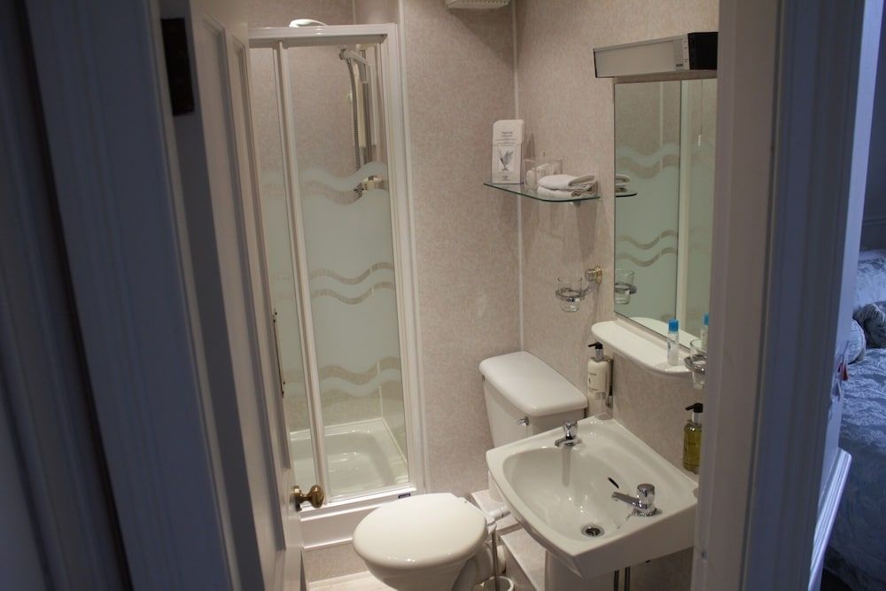 Highfield Guest House Double Room, Ensuite (Double Room 1	) 11