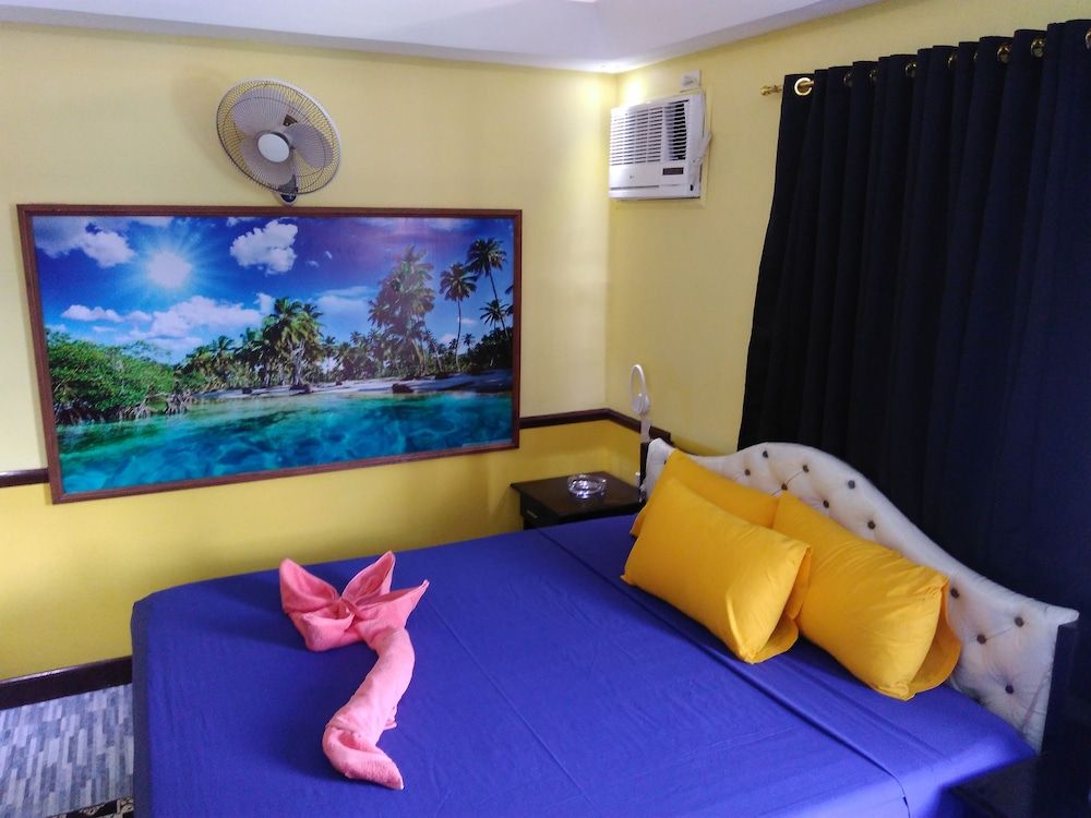 Mango's Beachfront Resort Superior Room, Non Smoking 2