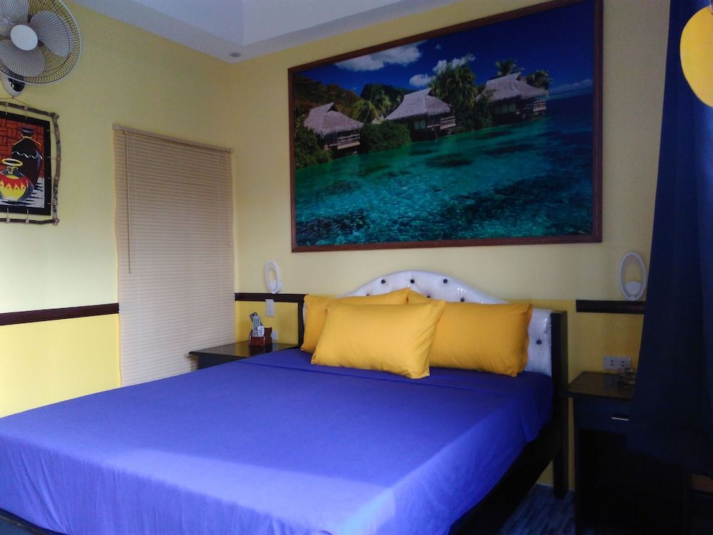 Mango's Beachfront Resort Superior Single Room, 1 Queen Bed
