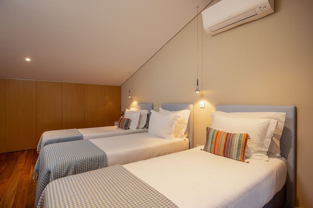 RS Porto Historic Center Duplex Two Bedroom Apartment 4B 4