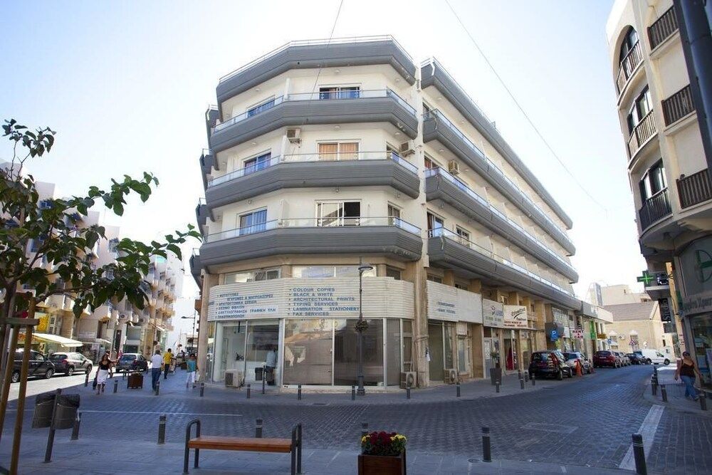 undefined Les Palmiers Petrou Apartments 4