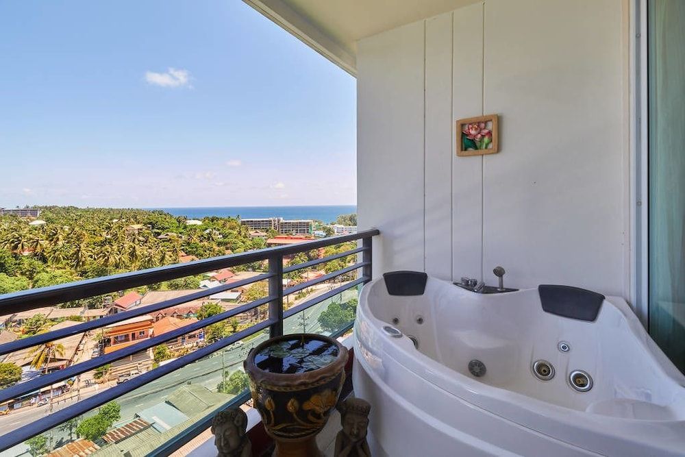 Sea and Sky 1 Karon Beach by PHR Premium Apartment, 2 Bedrooms, Jetted Tub, Sea View 12
