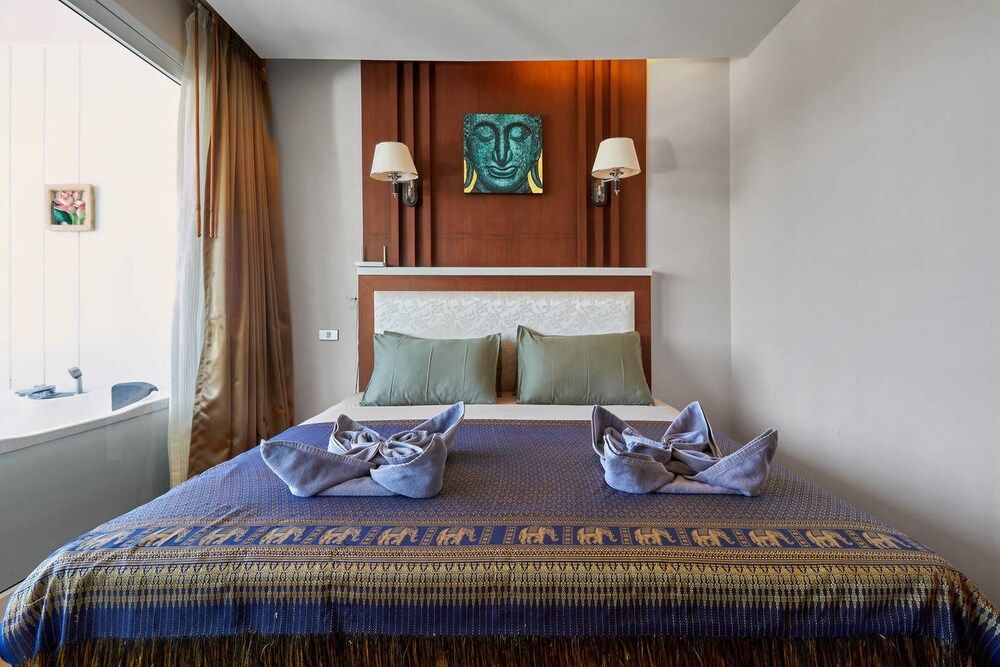 Sea and Sky 1 Karon Beach by PHR Premium Apartment, 2 Bedrooms, Jetted Tub, Sea View 3