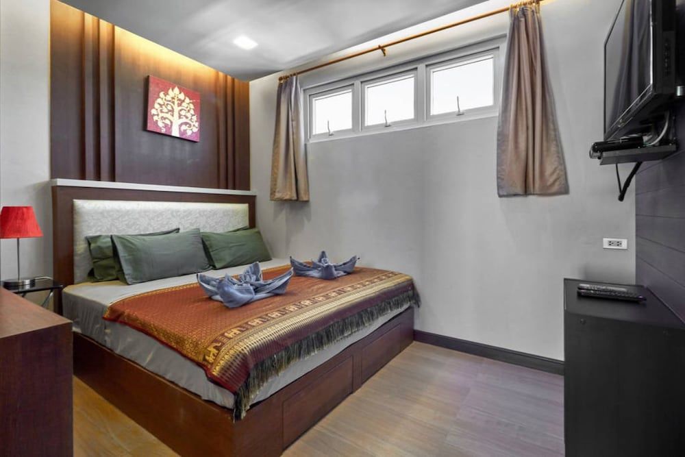 Sea and Sky 1 Karon Beach by PHR Premium Apartment, 2 Bedrooms, Jetted Tub, Sea View 5