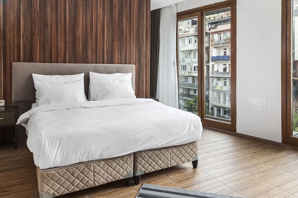 undefined Modern Suites 6