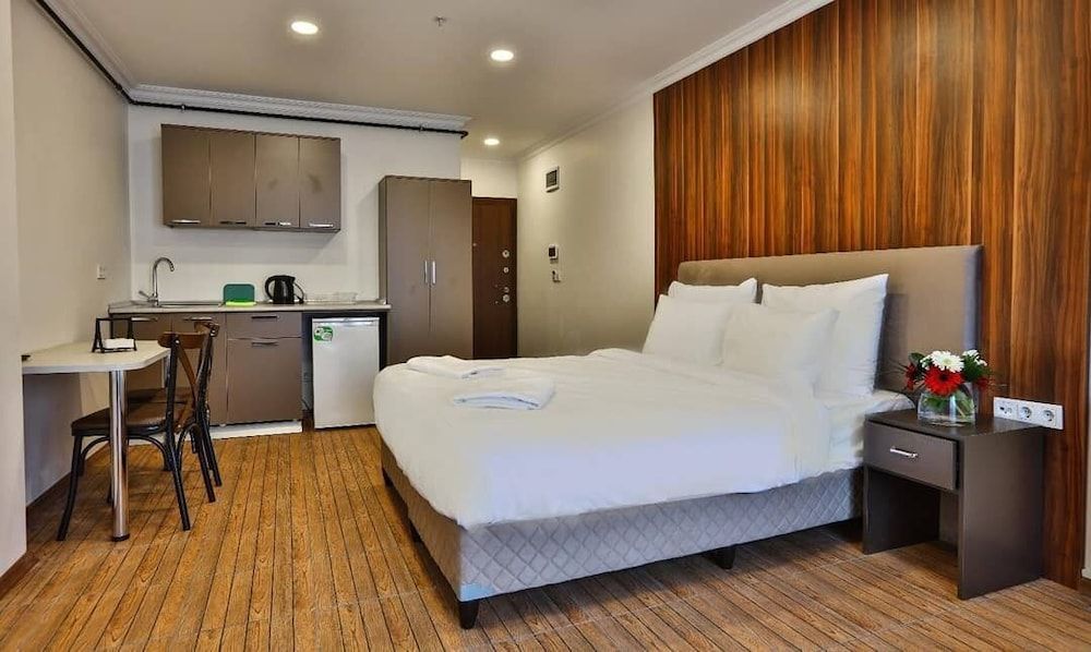 undefined Modern Suites 3