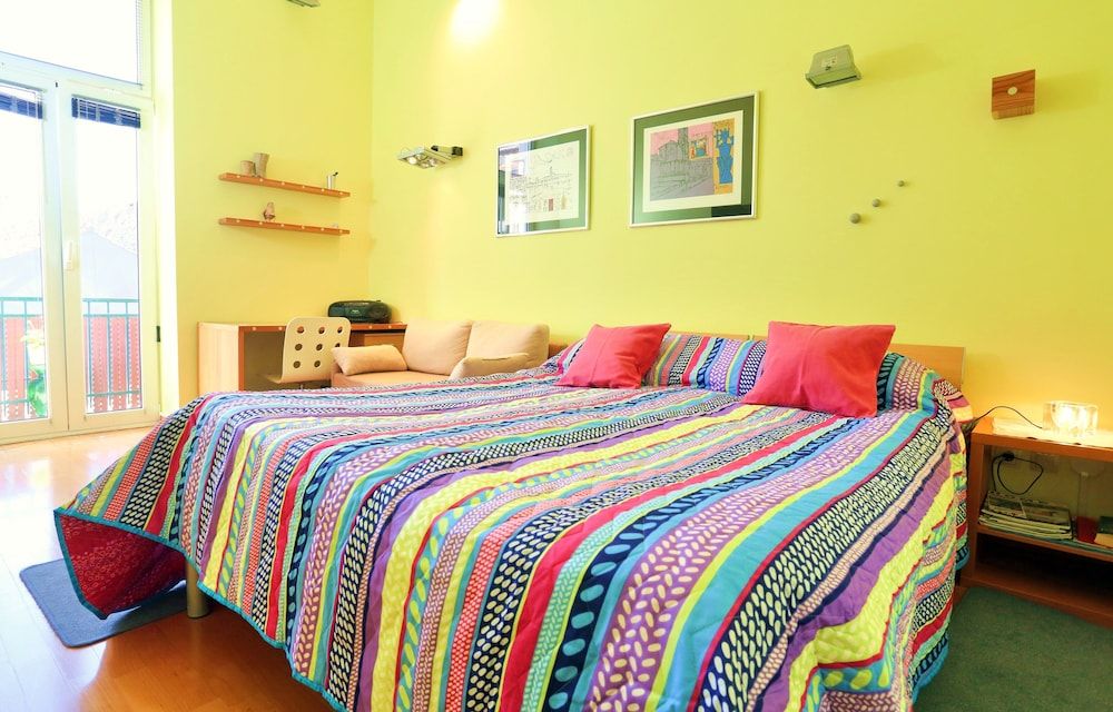 undefined Apartments Marmont 2